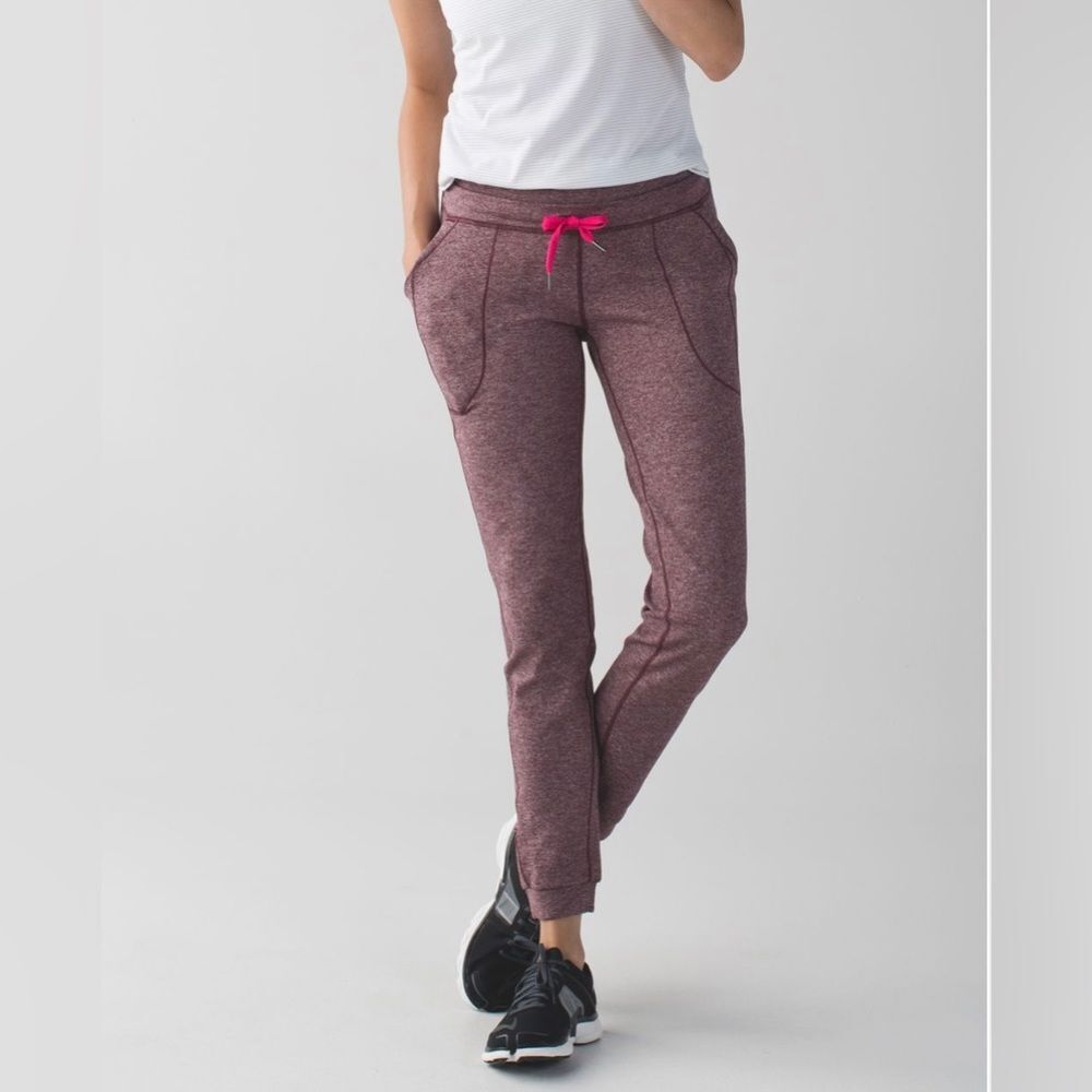 Lululemon Heathered Bordeaux Drama Bon Bon Base Runner III Pants Size 8